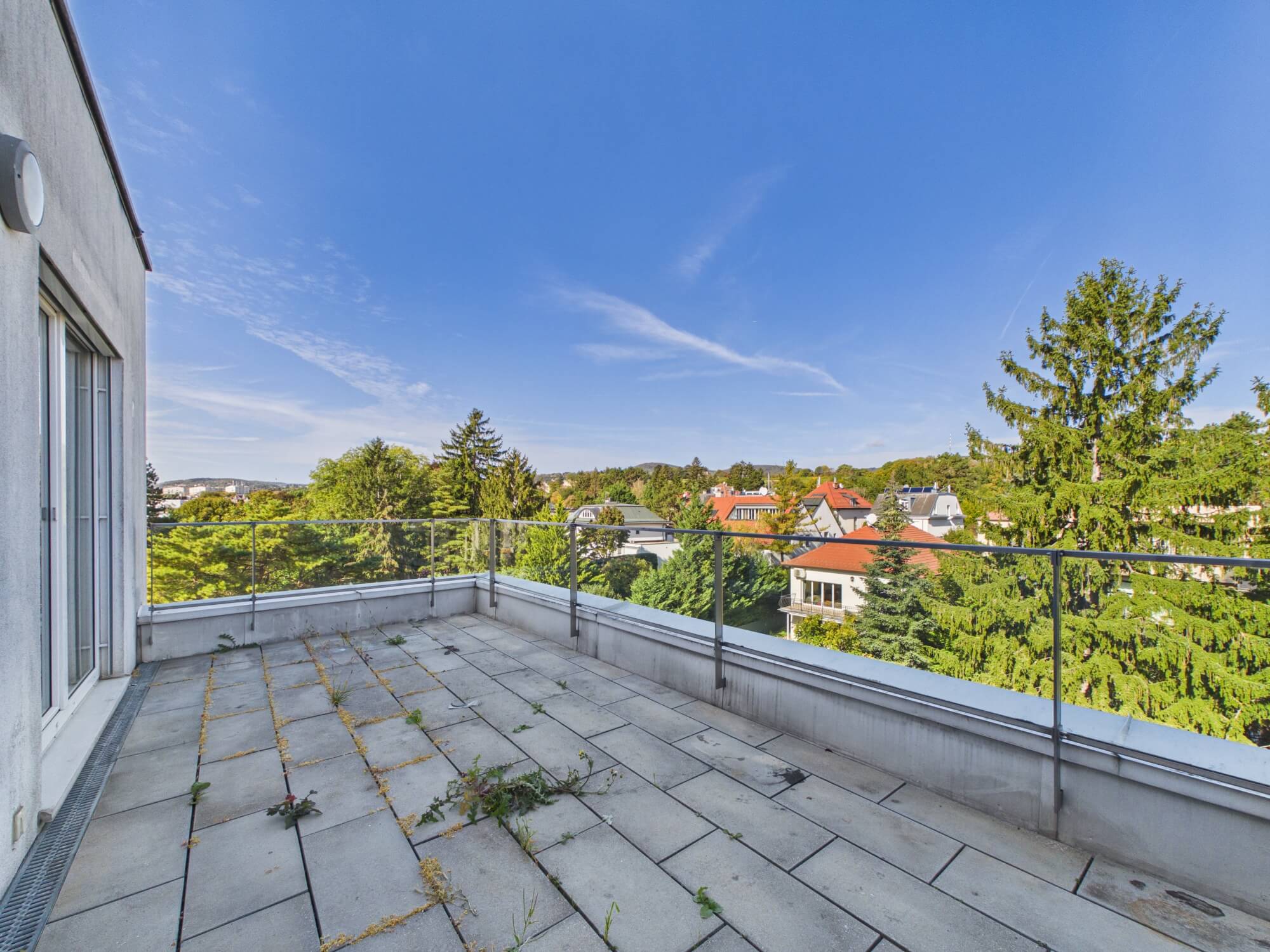 Helle 3-Zimmer-Dachgeschosswohnung mit sonniger Terrasse im 19. Bezirk