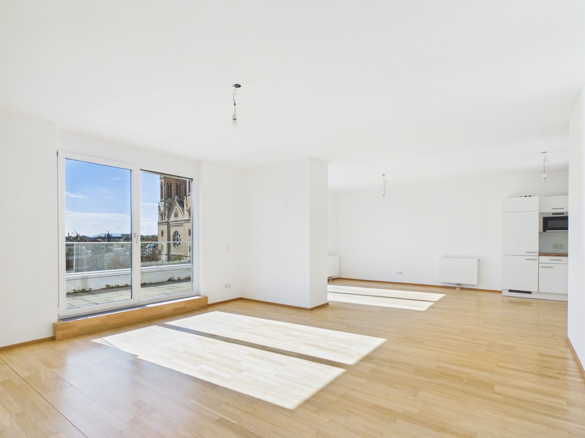 Modern 4-bedroom penthouse apartment with a rooftop terrace
