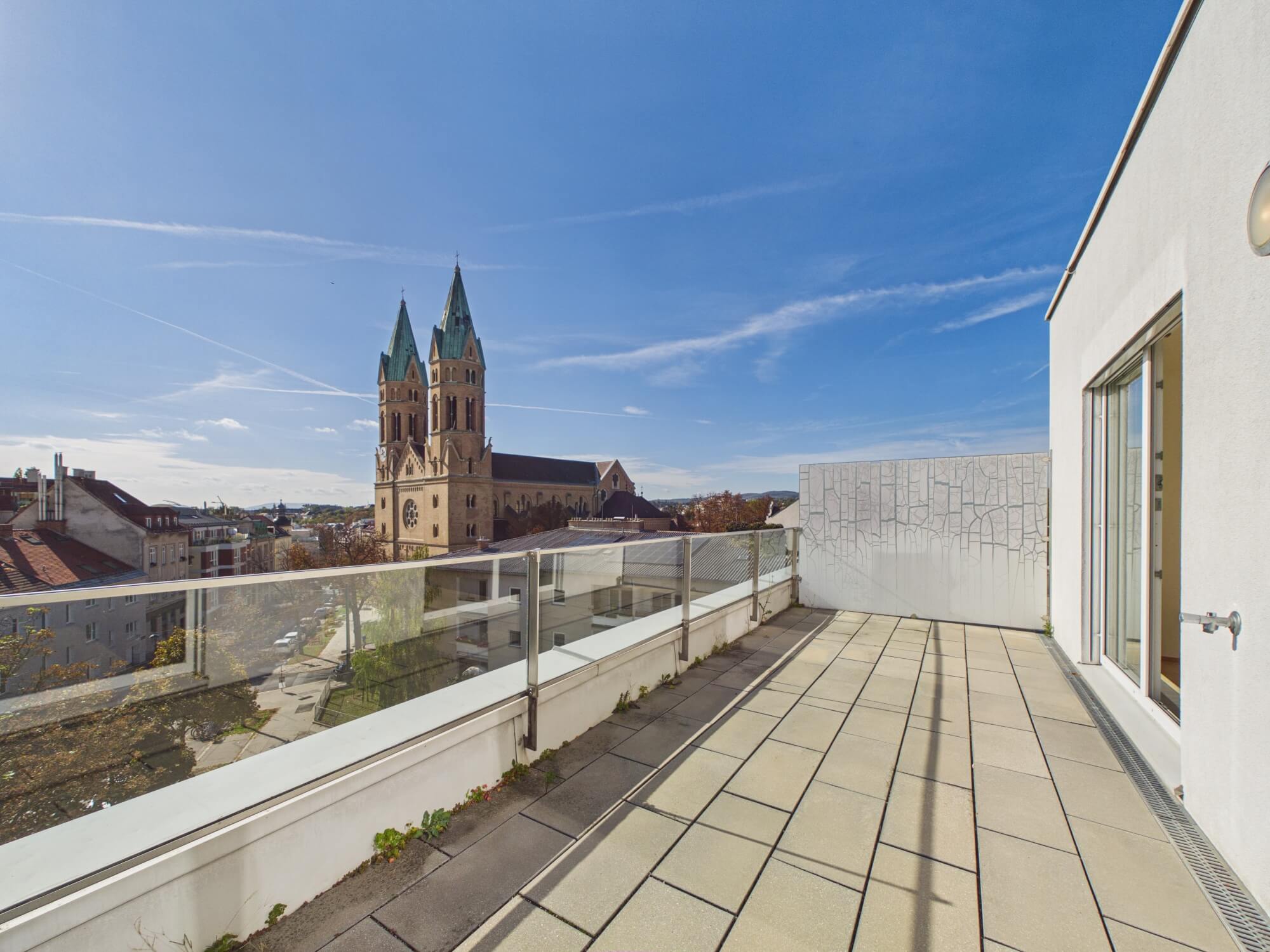 Modern 4-bedroom penthouse apartment with a rooftop terrace
