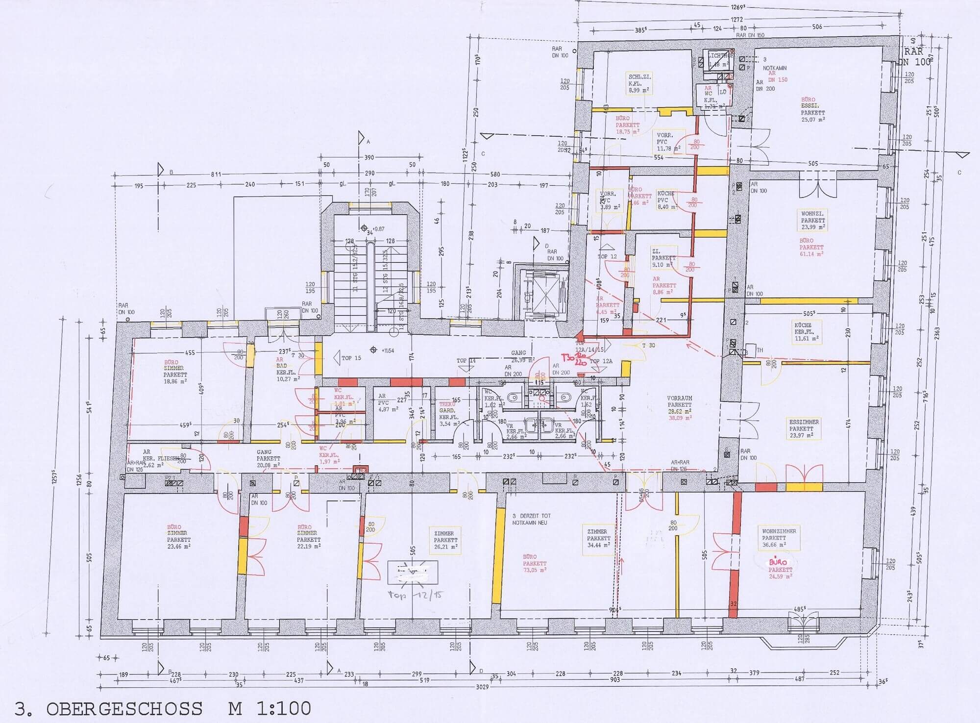 Helle Altbauflächen mit Blick auf Schloss Belvedere