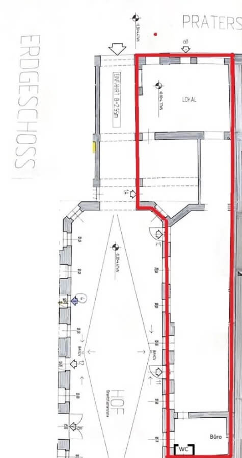 Zentrale Geschäftsfläche mit Schaufensterfront