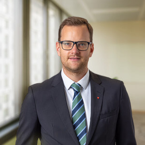 Mag.
Philipp Maisel