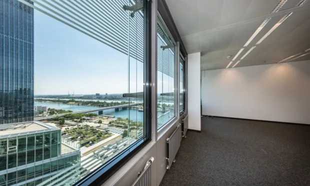 ARES TOWER Moderne Büros mit Weitblick!