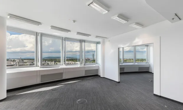 MILLENNIUM TOWER - Moderne Büros mit Weitblick