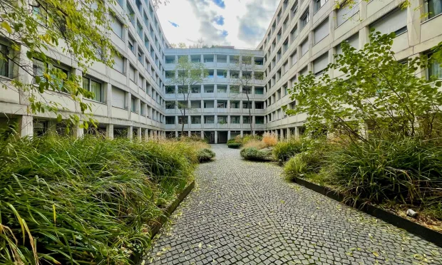 TOP Neubauwohnung, 3 Schlafzimmer und Loggia - Garage verfügbar - mitten im 7. Bezirk!