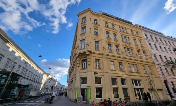 Klassischer Altbau 5 Zimmer beim Theresianum