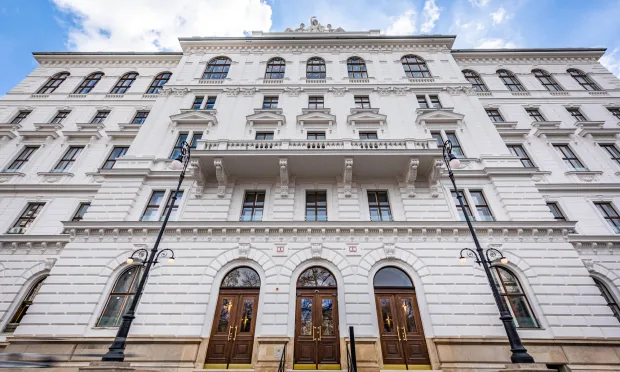 History meets Zeitgeist in the 1st disrict: Unique living experience in Vienna!