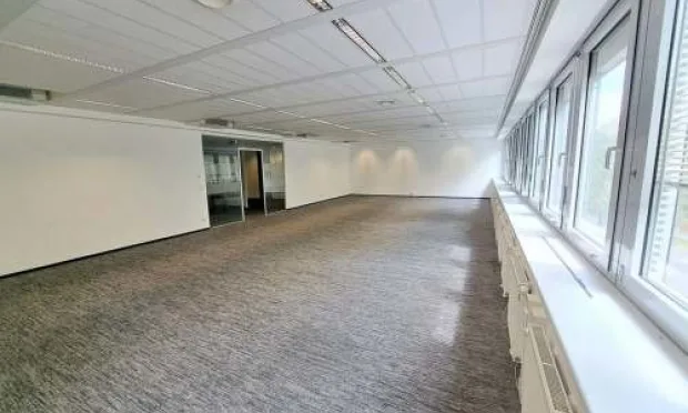 Moderne Büros zwischen Hauptbahnhof und Flughafen!