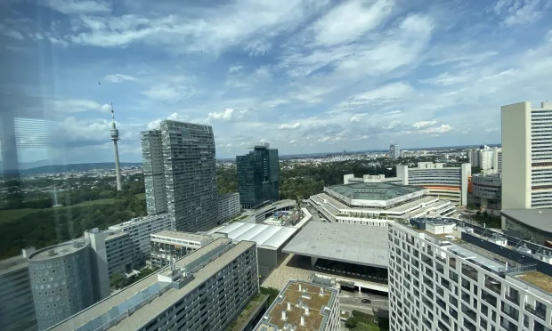 ARES TOWER Moderne Büros mit Weitblick!