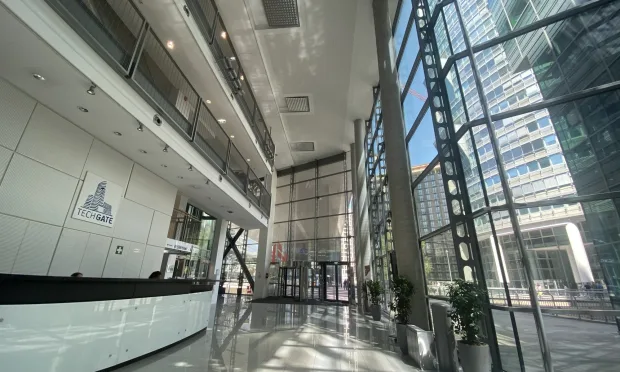 TECH GATE - Flexible Büroflächen im Turm