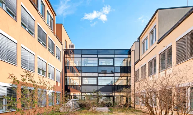 Campus 11 – Ihr neuer Bürostandort mit U3-Anschluss & Supermarkt direkt im Haus