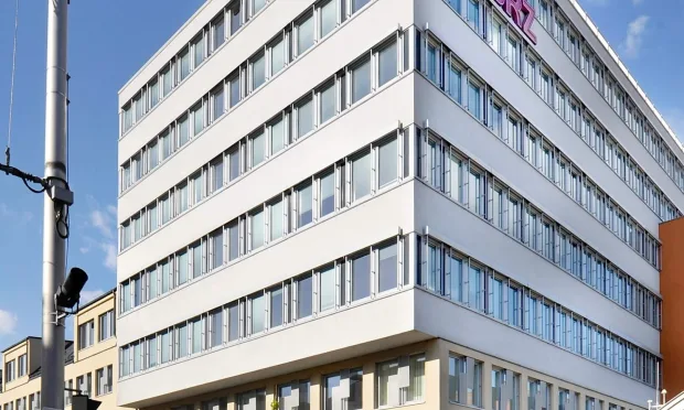 Campus 11 – Ihr neuer Bürostandort mit U3-Anschluss & Supermarkt direkt im Haus