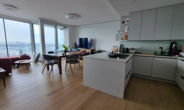 26. Stock - TrIIIple -  komplett möbliert, inklusive Garagenplatz  - zur Miete