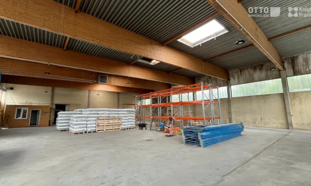 Optimal gelegene Betriebsobjekt mit Lager- und Bürofläche