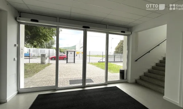 Optimal gelegene Betriebsobjekt mit Lager- und Bürofläche