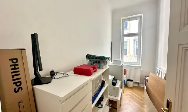Lichtdurchflutetes Altbau-Büro nahe Mariahilfer Straße