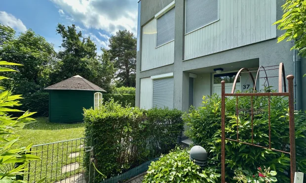 Eck Reihenhaus mit entzückendem Garten