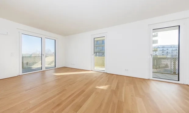 Neubau-Erstbezug mit großzügigen Außenflächen im Grünen