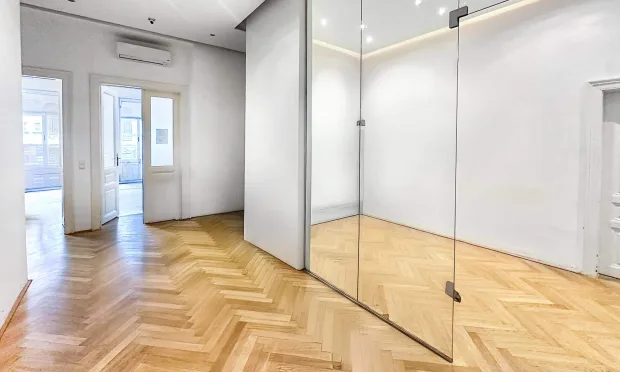 Arbeiten mit Stil – Großzügiges Altbaubüro in gefragter Citylage