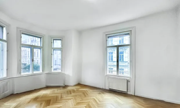 Arbeiten mit Stil – Großzügiges Altbaubüro in gefragter Citylage