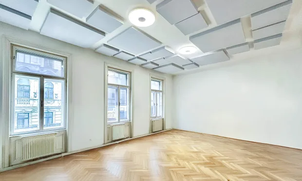 Arbeiten mit Stil – Großzügiges Altbaubüro in gefragter Citylage