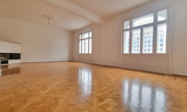 Mitten am Rochusmarkt - erstklassig ausgestattete Altbauwohnung mit Air condition