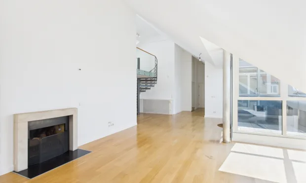 Stilvolle Dachgeschosswohnung mit Terrasse in unmittelbarer Nähe des Stadtparks