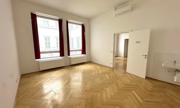 Einzigartige Bürofläche mit Blick auf die Oper