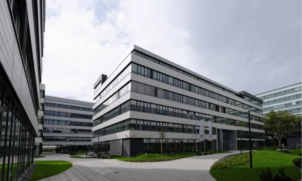 EURO PLAZA 5 - Modernes Arbeiten mit Campus-Feeling