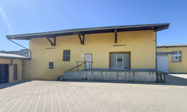 Lagerhalle mit Büro im Wiener Norden