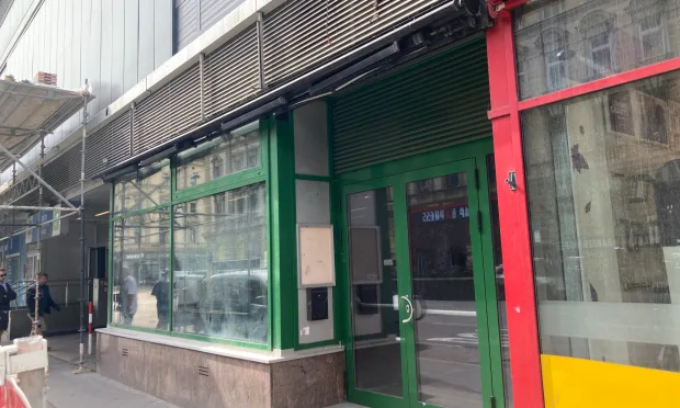 Attractive retail space in busy location