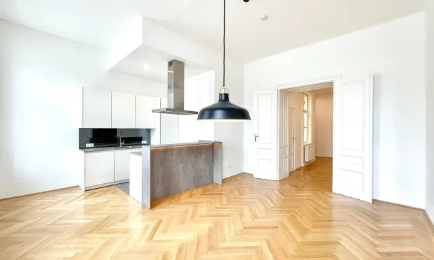 ERSTBEZUG - TOPSANIERTER ALTBAU - 3 Zimmer - 3.Liftstock