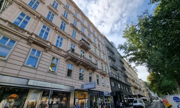 Wohnen gegenüber der Staatsoper