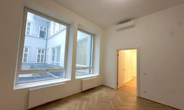 Bürofläche neben der Oper mit Waschbecken