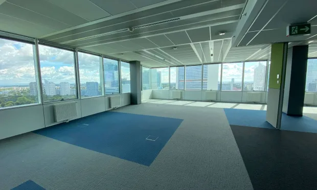 Moderne Büros mit Weitblick - SATURN TOWER