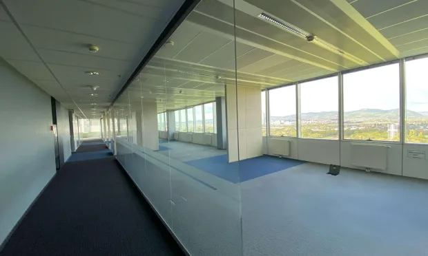 Moderne Büros mit Weitblick - SATURN TOWER