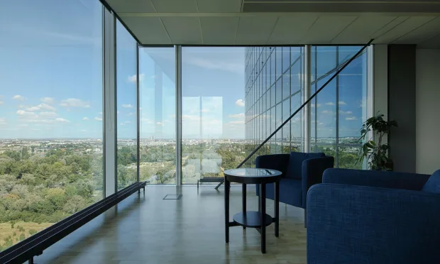 Moderne Büros mit Weitblick - SATURN TOWER