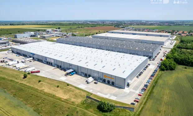 Slovakia - Senec: perfectly located logistics hall