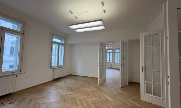 Stilvolles Altbaubüro im 8. Bezirk