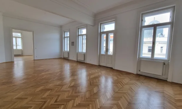 klassische Altbauwohnung mit Balkon - 4. Liftstock - beste Lage im 3. Bezirk