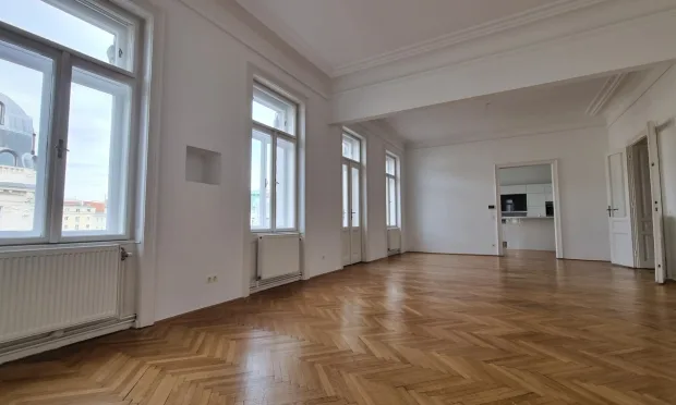 klassische Altbauwohnung mit Balkon - 4. Liftstock - beste Lage im 3. Bezirk