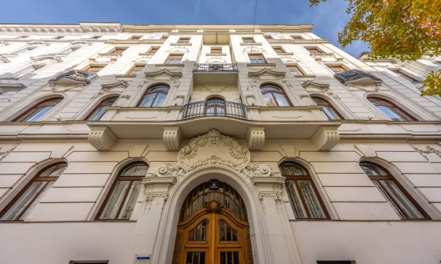 Altbaubüro Nahe Schwarzenbergplatz