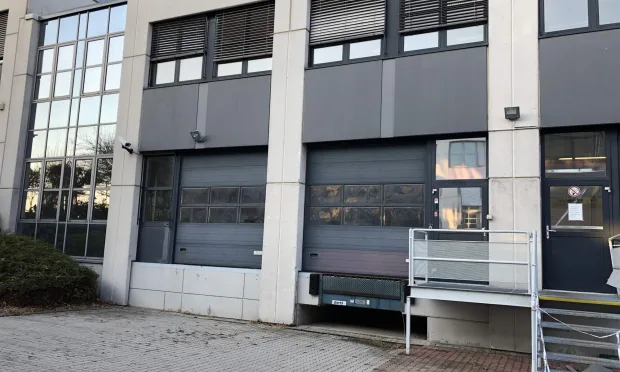 Moderne Lagerflächen an der S1