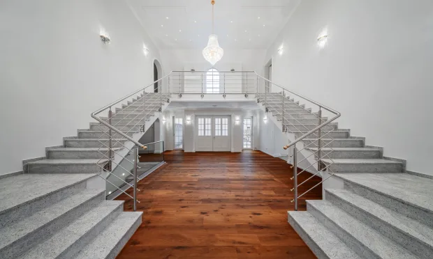 Luxurious house with pool in Fontana