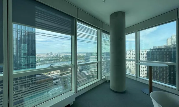 TECH GATE - Flexible Büroflächen im Turm