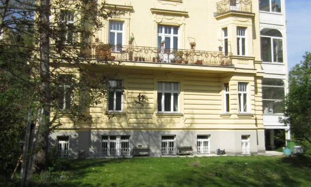 4-room period apartment in an Art Nouveau villa