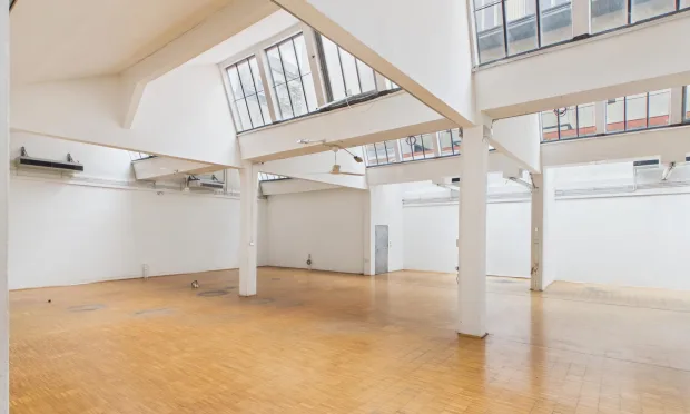 Großzügiges Geschäftslokal in zentraler Lage