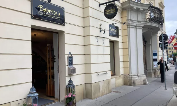 Exklusives Geschäftslokal im Palais Collalto