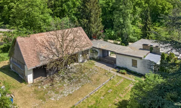 Bungalow & Stadl auf 5.600 m² Grund - Erweiterungspotenzial bis ca. 300 m² Wohnfläche
