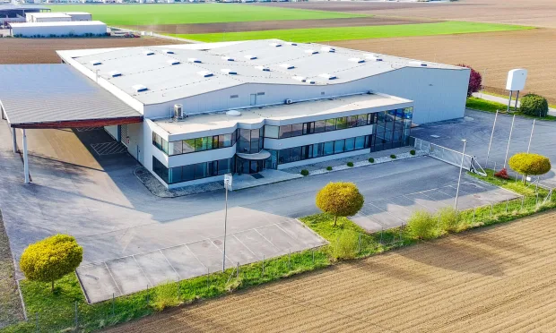 Commercial property for sale in Loosdorf: 4,773 m² of total usable floor space on a 9,580 m² plot